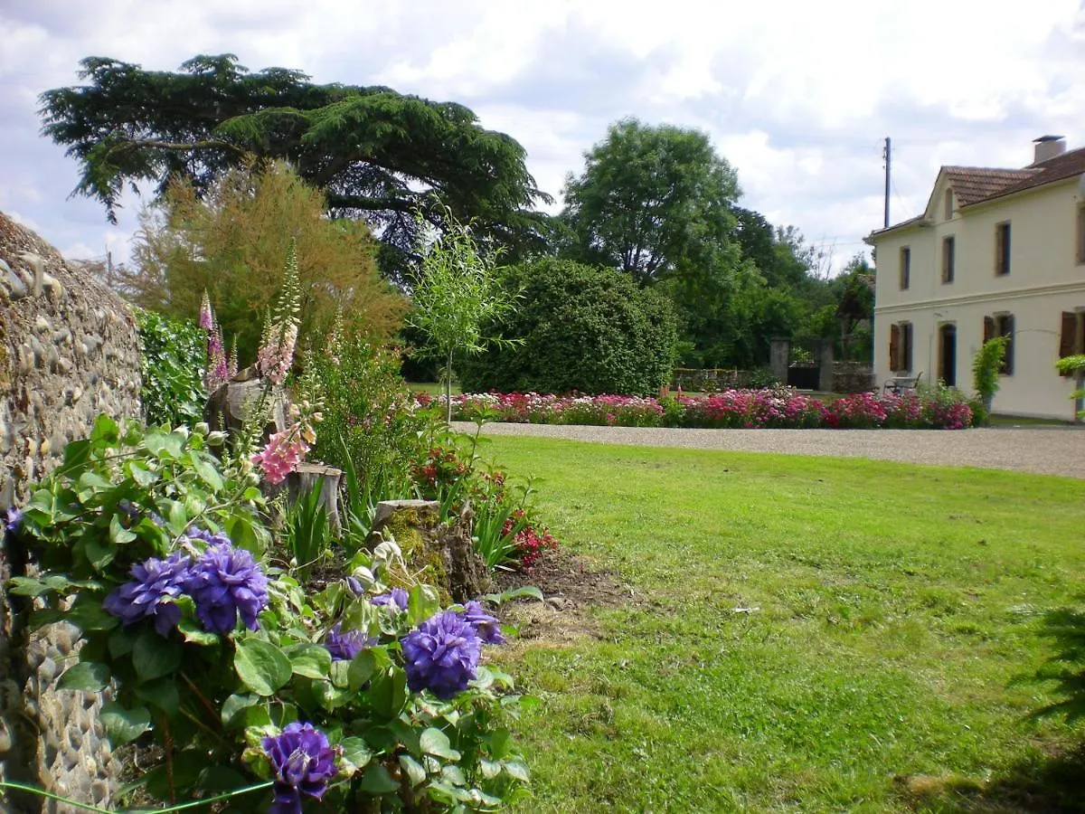 Chambre D'Hote Yanna Ju-Belloc 0*,
